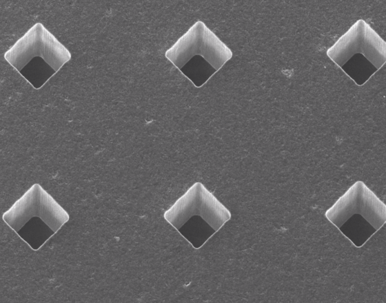 Mikrovrtání kovu laserem