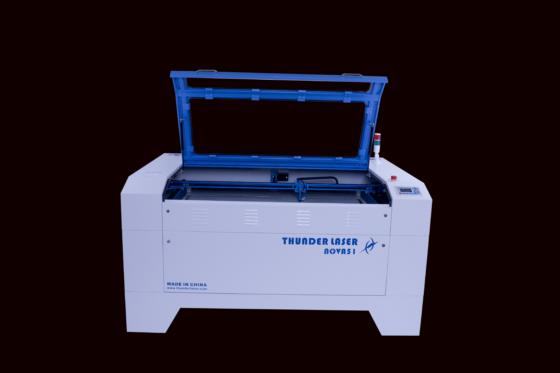 CO2 laserová řezačka