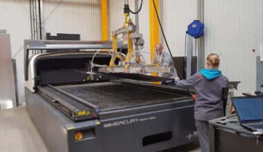 Fiber cutting laser SEI mercury fiber 1530 being installed