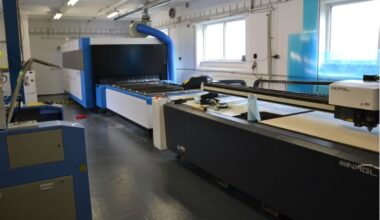 Two fiber cutting lasers for sheet metal cutting