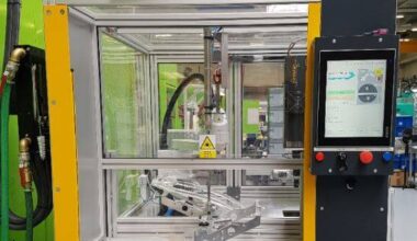 Narran fiber laser station with carousel