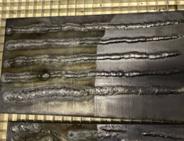 Laserové čištění sváru