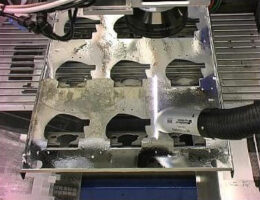 Robotic laser cleaning cell integration for injection moulds