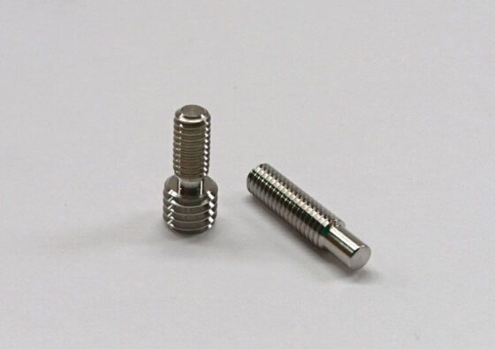 Vacuum screws and threaded adapters