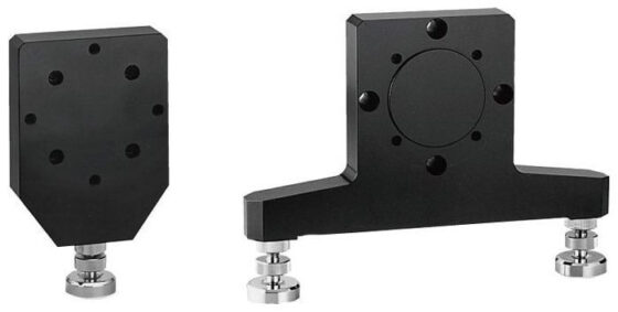 Levelling feet for 50 and 100 mm rails