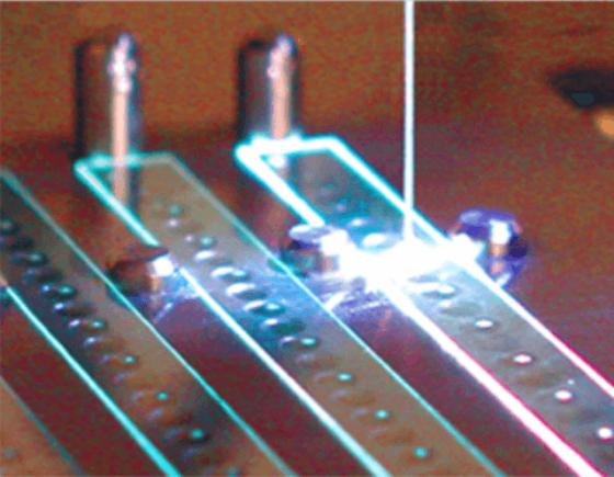 Laser perforation with a diameter of 1um in the glass