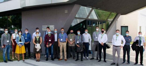 Účastníci setkání ve výzkumném centru Hilase Centre