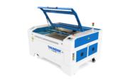 Laserový řezací a gravírovací stroj