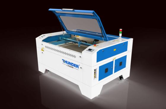 Laserový řezací a gravírovací stroj