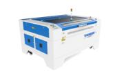 Laserový řezací a gravírovací stroj