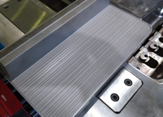 Laserové čištění jemného dezénu