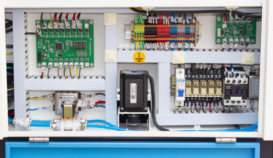 Rozvaděč laserového plotru