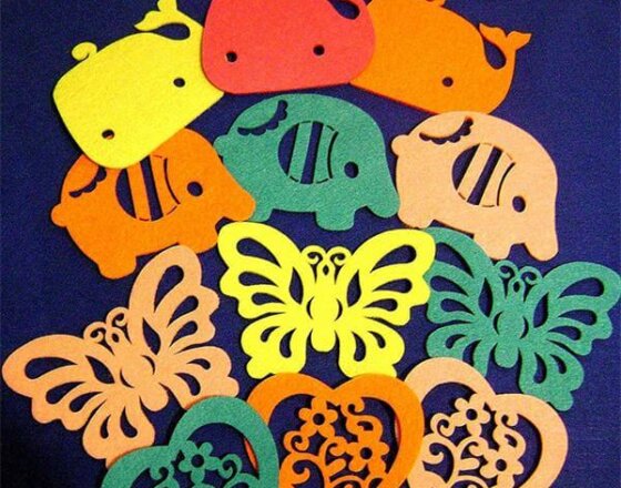 Řezaní pěnových hraček laserem