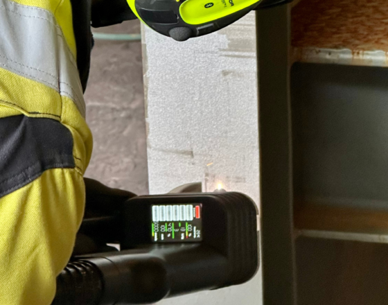 Snadné nastavení všech parametrů laseru