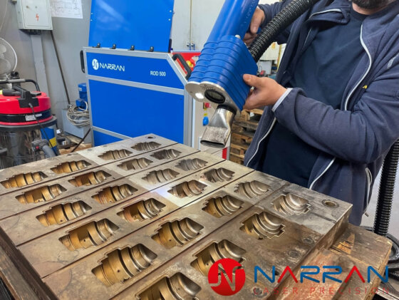 Laser cleaning of rubber moulds