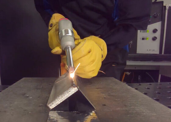 Ruční laserové sváření nerezu