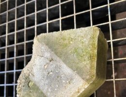 Laser cleaning stone