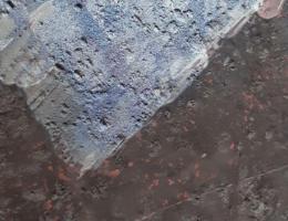 The process of removing organic deposits and old varnish using a laser