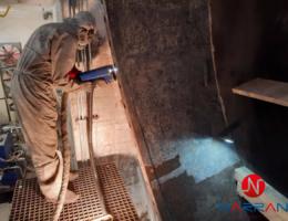 Cleaning of steel cast iron structures using laser technology
