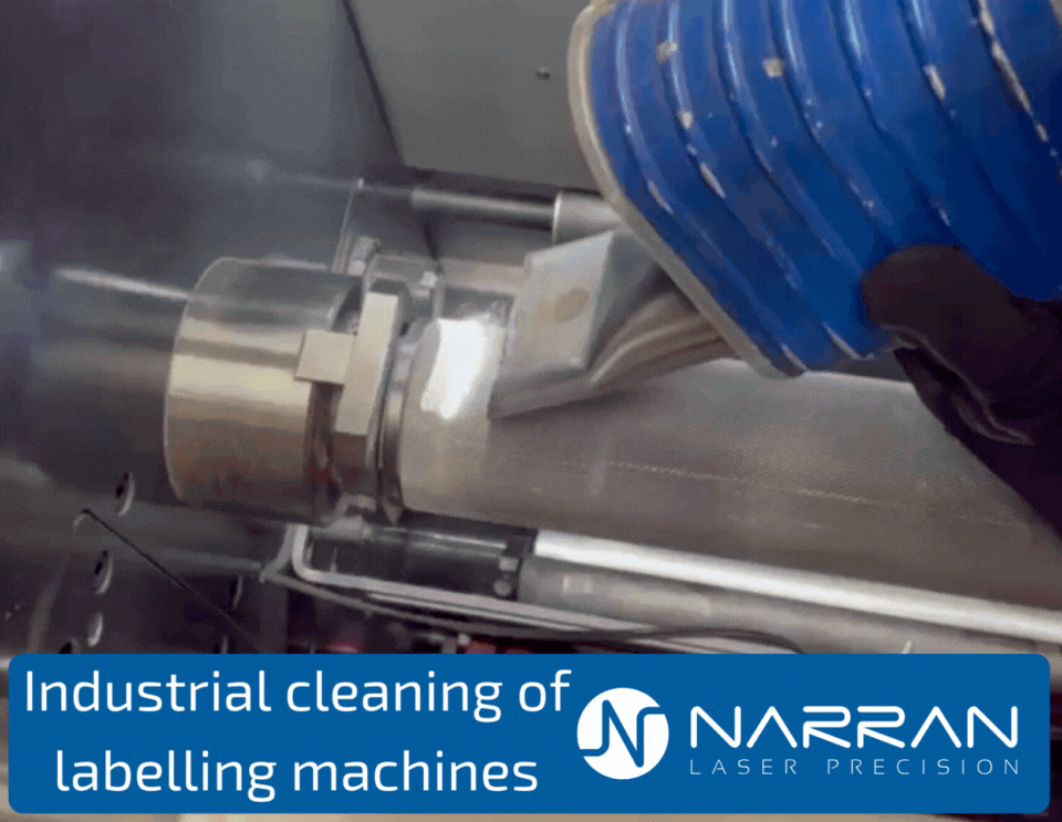 Industrial cleaning of labelling machines
